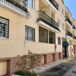 https://apartamentos-nina-de-oro.hotelsinnerja.org