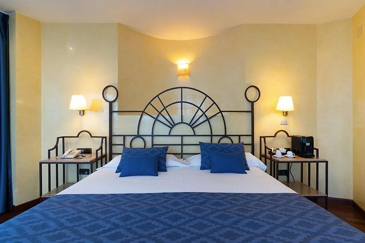 ****  Ms Amaragua Hotel Torremolinos Spain